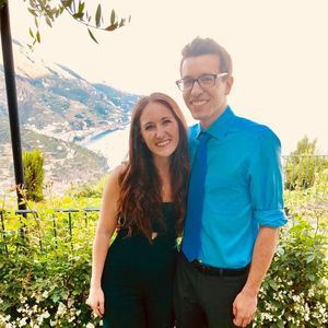 Meet your Posher, Leora